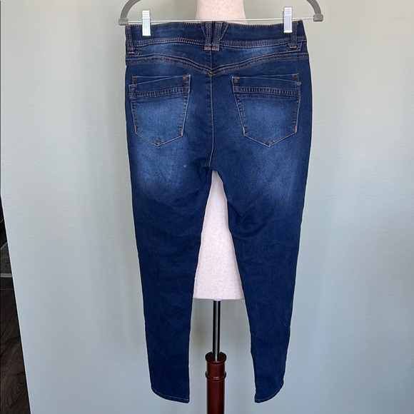 Democracy Blue Jeggings with Stretch and Tapered Leg - Picture 7 of 7